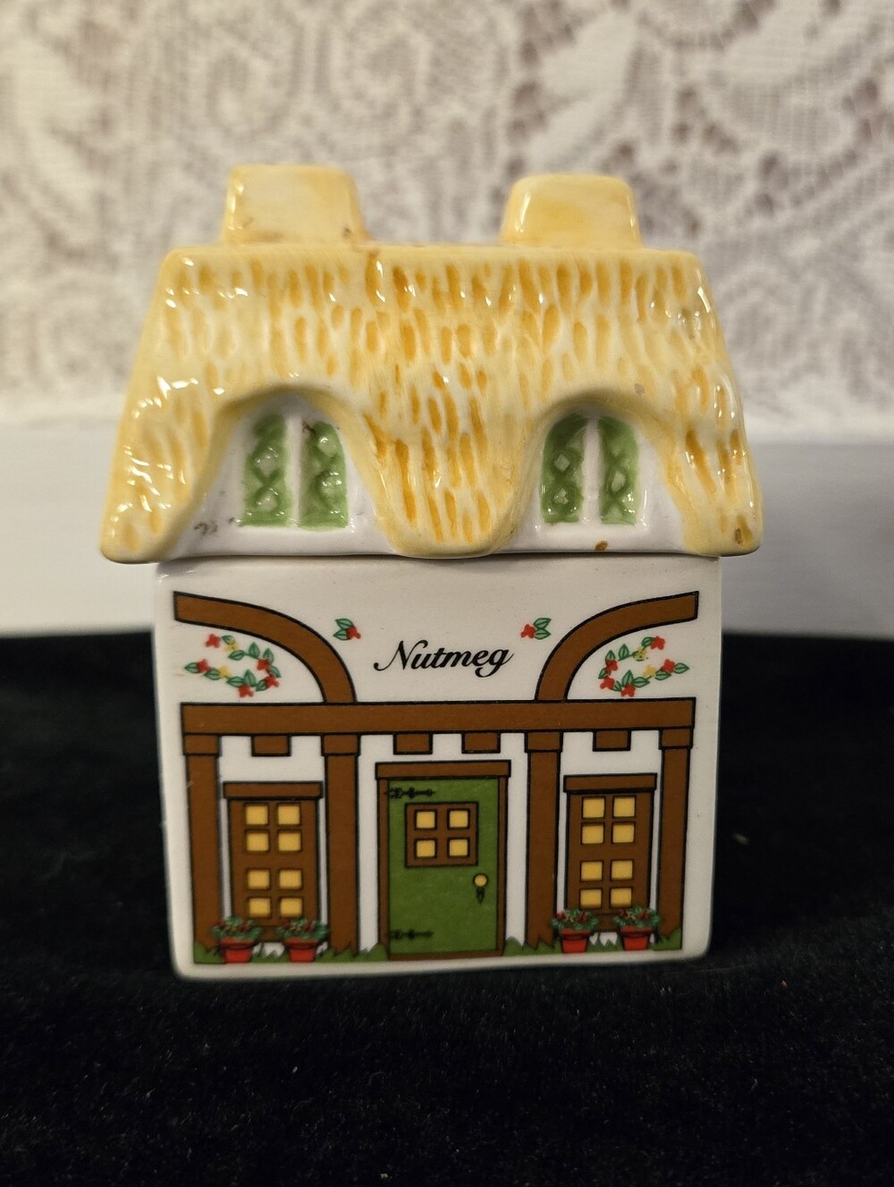 Avon Nutmeg Cottage Spice Jar Ceramic House Canister